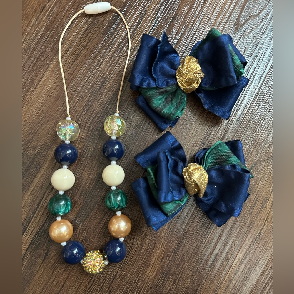 Girls bubble necklace and bow set